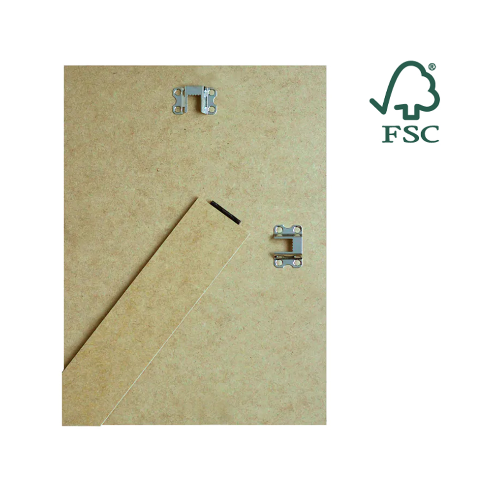 Dos d'un cadre photo en bois certifié FSC avec attaches et chevalet